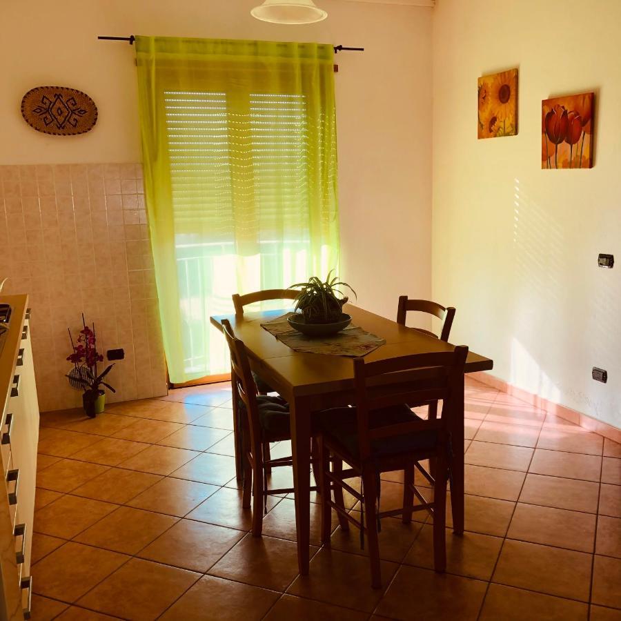 Appartamento In centro Tortolì Esterno foto