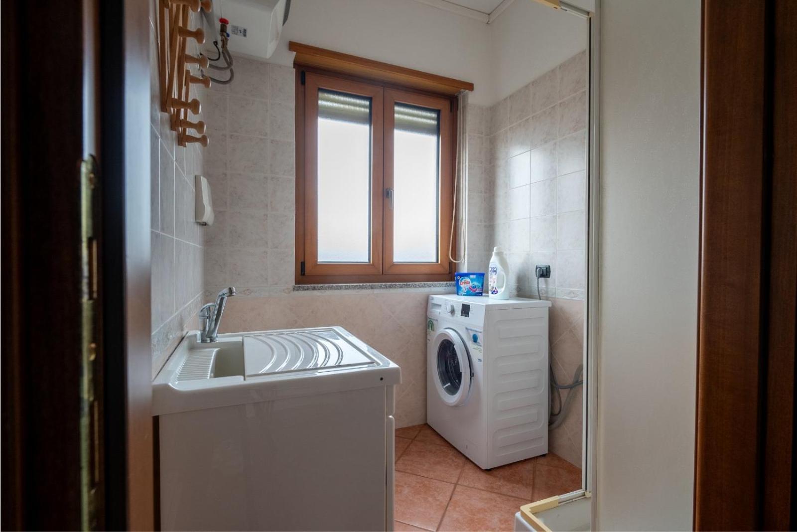 Appartamento In centro Tortolì Esterno foto